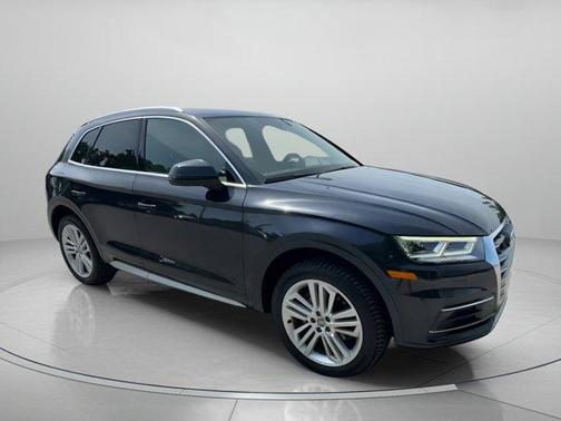 Moonlight Blue Metallic 2018 Audi Q5 2.0T Tech Premium