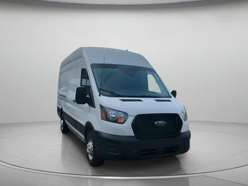 Oxford White 2022 Ford Transit-250 Base