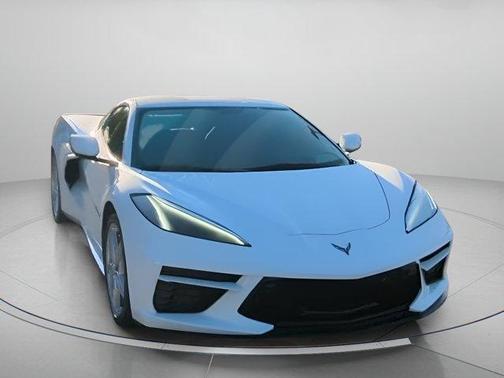 Arctic White 2022 Chevrolet Corvette Stingray w/2LT