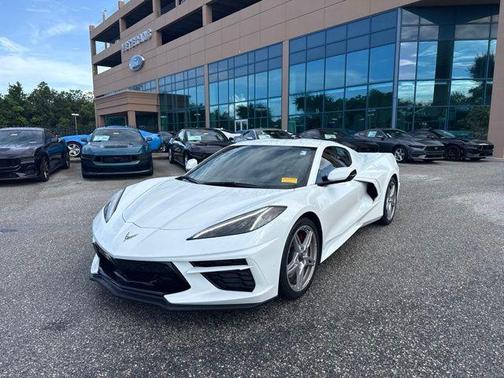 Arctic White 2022 Chevrolet Corvette Stingray w/2LT