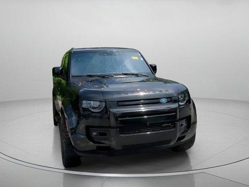 2022 Land Rover Defender 110 X-Dynamic SE