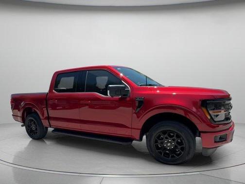 Ruby Red Metallic Tinted Clearcoat 2026 Ford F-150 XLT