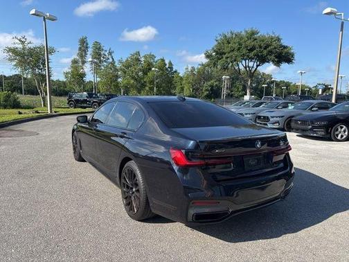 Carbon Black Metallic 2021 BMW 750 i xDrive