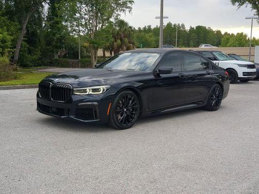 Carbon Black Metallic 2021 BMW 750 i xDrive Sedan