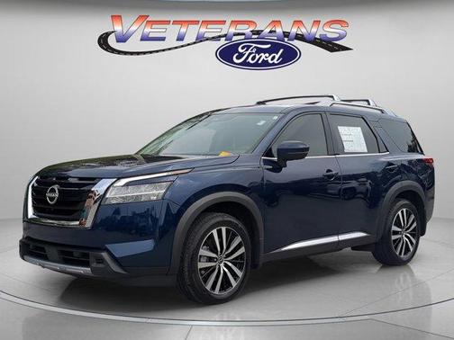 2024 Nissan Pathfinder Platinum