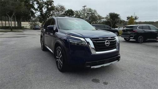 2024 Nissan Pathfinder Platinum