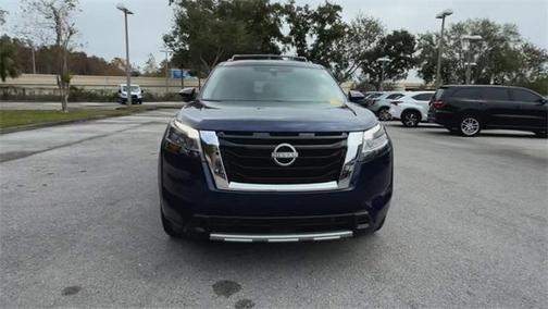 2024 Nissan Pathfinder Platinum