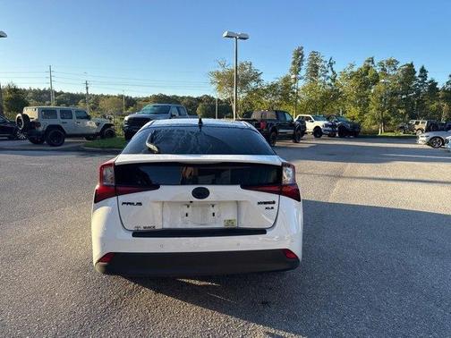 2022 Toyota Prius L