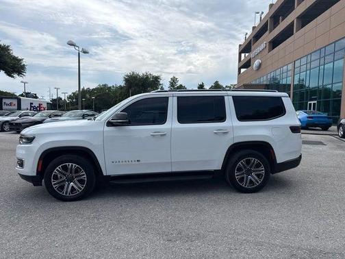 Bright White Clearcoat 2023 Jeep Wagoneer Base