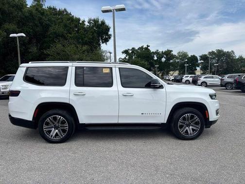 Bright White Clearcoat 2023 Jeep Wagoneer Base