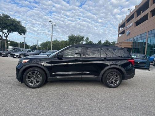 Agate Black Metallic 2021 Ford Explorer XLT