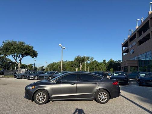Magnetic 2017 Ford Fusion S