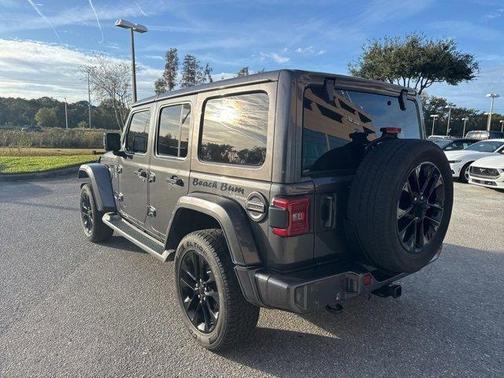 2021 Jeep Wrangler Unlimited Sahara Altitude