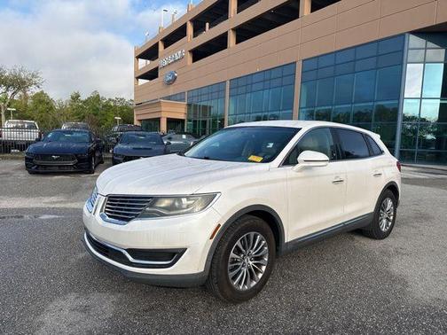 White Platinum Tri-Coat Metallic 2016 Lincoln MKX Select