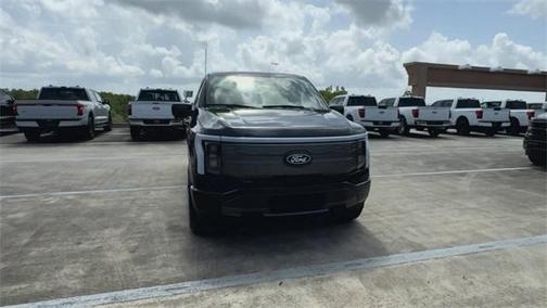 2025 Ford F-150 Lightning LARIAT