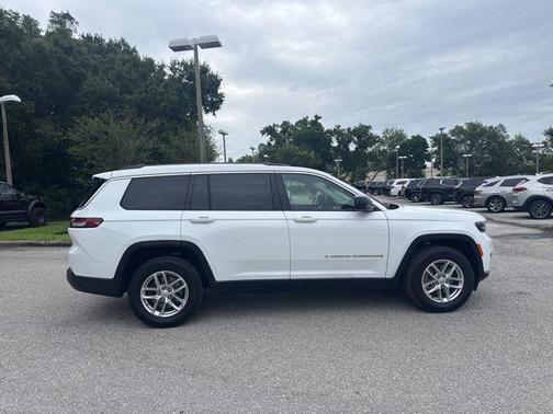 Bright White Clearcoat 2024 Jeep Grand Cherokee L Laredo