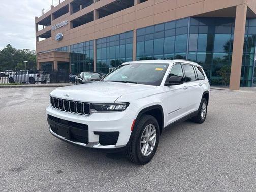 Bright White Clearcoat 2024 Jeep Grand Cherokee L Laredo