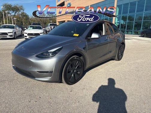 2024 Tesla Model Y Long Range