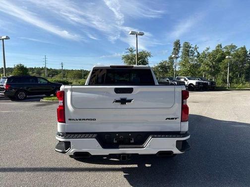 Summit White 2025 Chevrolet Silverado 1500 RST