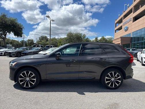 2025 Volvo XC60 B5 Plus