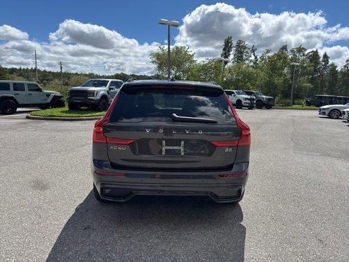 2025 Volvo XC60 B5 Plus