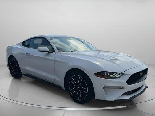 2022 Ford Mustang EcoBoost