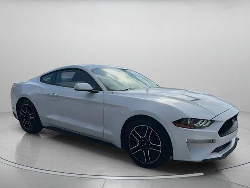 2022 Ford Mustang EcoBoost