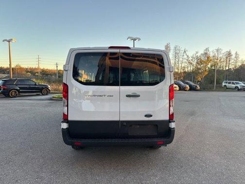 2024 Ford Transit-250 