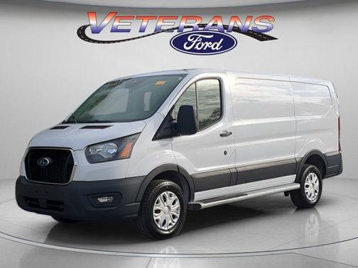 2024 Ford Transit-250 