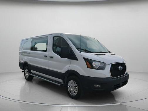 2024 Ford Transit-250 