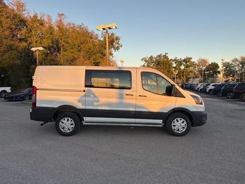 2024 Ford Transit-250 