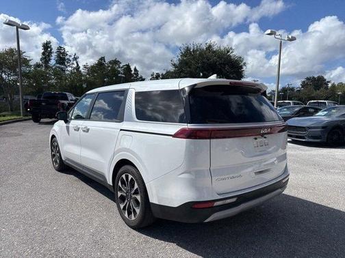 2022 Kia Carnival EX