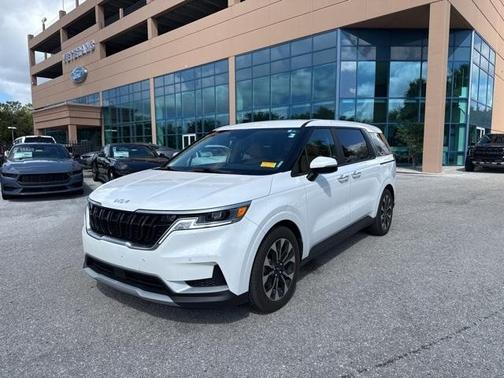 2022 Kia Carnival EX
