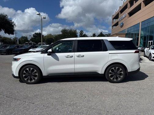 2022 Kia Carnival EX