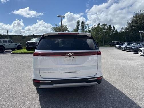 2022 Kia Carnival EX