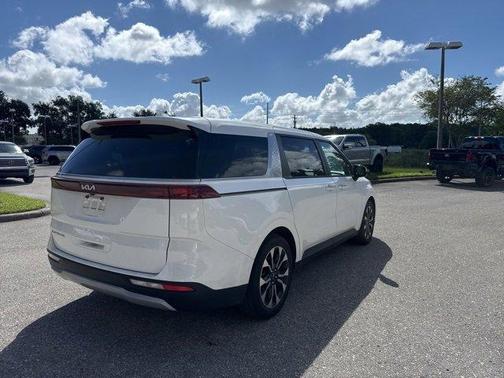 2022 Kia Carnival EX