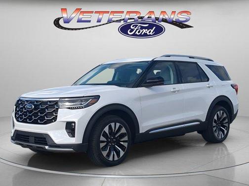 Star White 2026 Ford Explorer Platinum