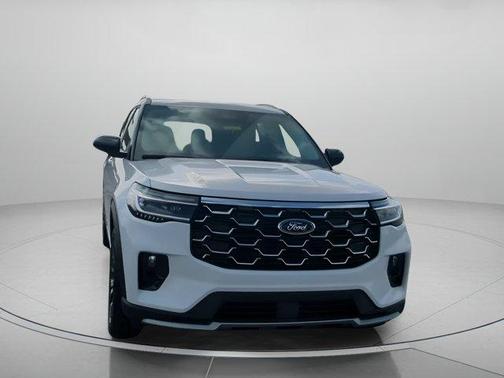 Star White 2026 Ford Explorer Platinum