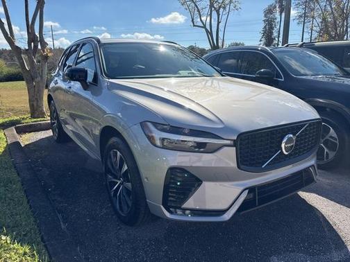 2025 Volvo XC60 B5 Plus