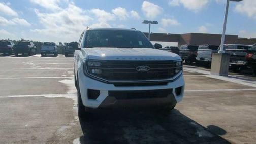 Star White 2026 Ford Expedition Max King Ranch