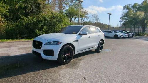 Yulong White 2019 Jaguar F-PACE S