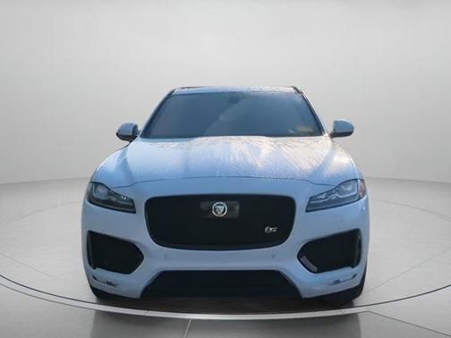 Yulong White 2019 Jaguar F-PACE S