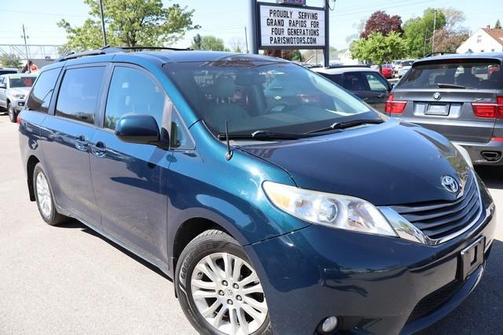 2011 Toyota Sienna XLE