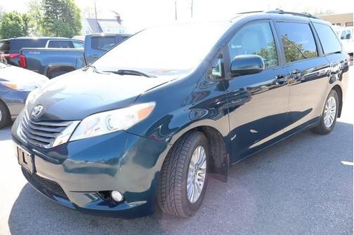2011 Toyota Sienna XLE