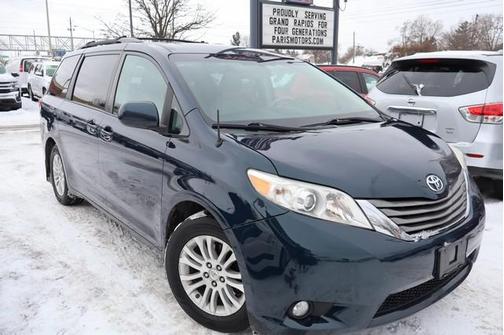 2011 Toyota Sienna XLE