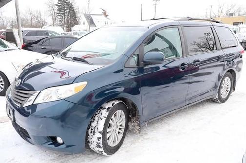 2011 Toyota Sienna XLE