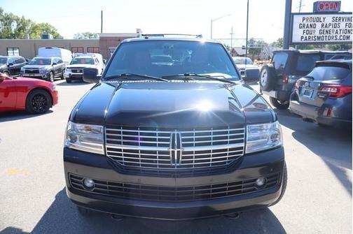 2012 Lincoln Navigator Base