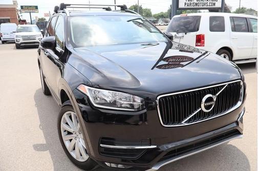 2016 Volvo XC90 T6 Momentum
