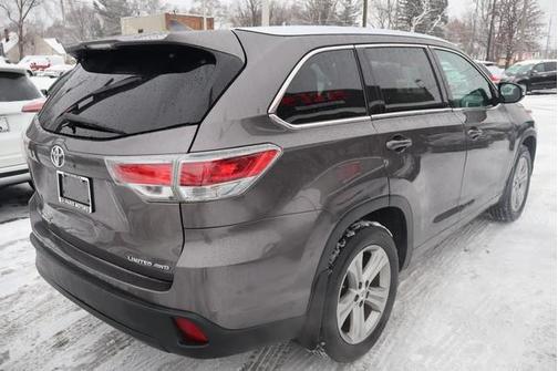 2016 Toyota Highlander Limited Platinum