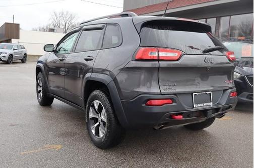 GRAY 2015 Jeep Cherokee Trailhawk